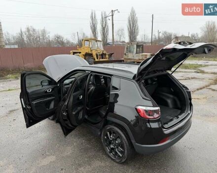 Черный Джип Компас, объемом двигателя 2 л и пробегом 30 тыс. км за 21500 $, фото 23 на Automoto.ua