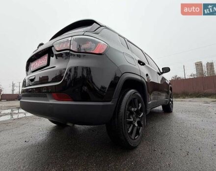 Черный Джип Компас, объемом двигателя 2 л и пробегом 30 тыс. км за 21500 $, фото 2 на Automoto.ua