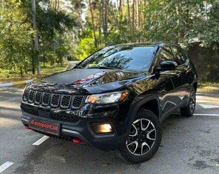 Черный Джип Компас, объемом двигателя 2 л и пробегом 10 тыс. км за 25999 $, фото 4 на Automoto.ua