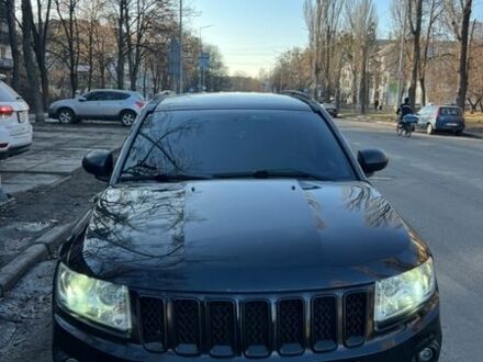 Черный Джип Компас, объемом двигателя 2 л и пробегом 130 тыс. км за 9200 $, фото 1 на Automoto.ua