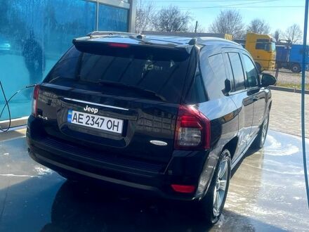 Джип Компас 2016 в Днепре (Днепропетровске) на Automoto.ua Черный Джип Компас, объемом двигателя 2.4 л и пробегом 169 тыс. км за 10000 $, фото 1 на Automoto.ua