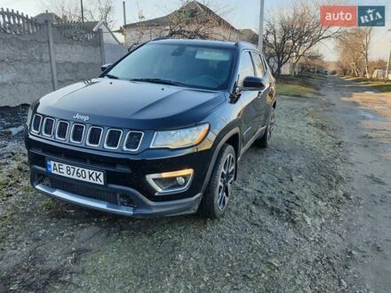 Джип Компас 2018 в Днепре (Днепропетровске) на Automoto.ua Черный Джип Компас, объемом двигателя 2.36 л и пробегом 137 тыс. км за 14000 $, фото 1 на Automoto.ua