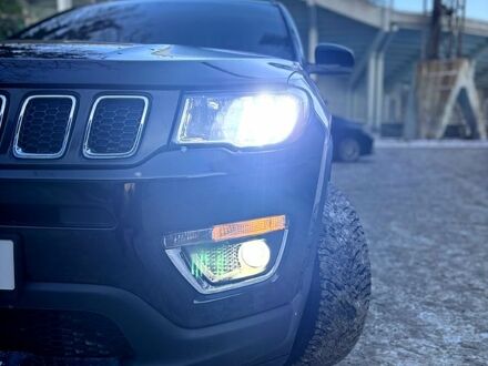 Черный Джип Компас, объемом двигателя 2.4 л и пробегом 77 тыс. км за 18500 $, фото 1 на Automoto.ua