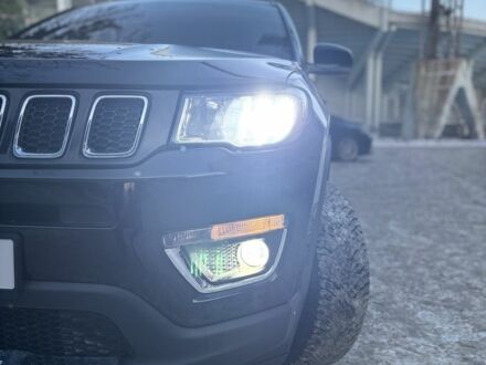 Чорний Джип Compass, об'ємом двигуна 2.4 л та пробігом 77 тис. км за 18777 $, фото 1 на Automoto.ua