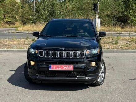 Черный Джип Компас, объемом двигателя 2 л и пробегом 59 тыс. км за 17999 $, фото 1 на Automoto.ua
