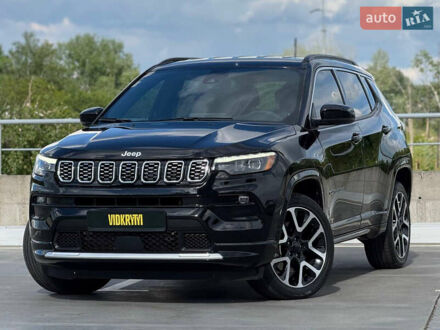Чорний Джип Compass, об'ємом двигуна 2 л та пробігом 6 тис. км за 25400 $, фото 1 на Automoto.ua
