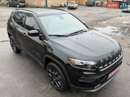 Черный Джип Компас, объемом двигателя 2 л и пробегом 30 тыс. км за 21500 $, фото 1 на Automoto.ua