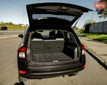 Коричневый Джип Компас, объемом двигателя 2.36 л и пробегом 163 тыс. км за 10300 $, фото 5 на Automoto.ua