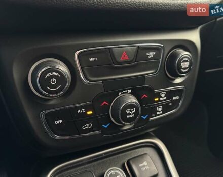 Коричневий Джип Compass, об'ємом двигуна 2.4 л та пробігом 101 тис. км за 13300 $, фото 11 на Automoto.ua