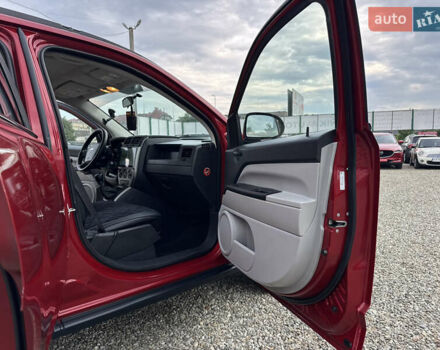 Червоний Джип Compass, об'ємом двигуна 2 л та пробігом 214 тис. км за 7950 $, фото 44 на Automoto.ua