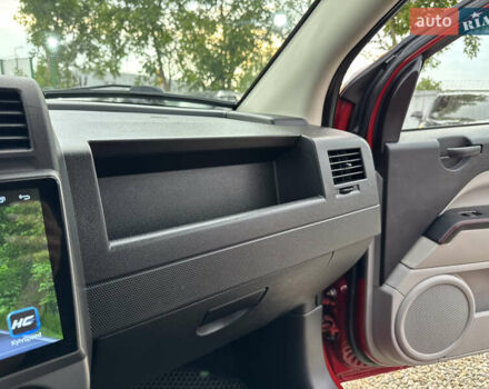 Червоний Джип Compass, об'ємом двигуна 2 л та пробігом 214 тис. км за 7950 $, фото 35 на Automoto.ua