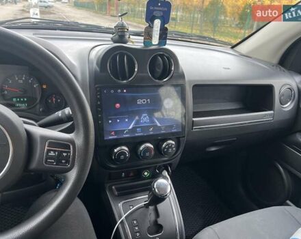 Красный Джип Компас, объемом двигателя 2.36 л и пробегом 183 тыс. км за 10500 $, фото 6 на Automoto.ua