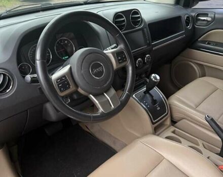 Червоний Джип Compass, об'ємом двигуна 2.36 л та пробігом 181 тис. км за 9000 $, фото 6 на Automoto.ua