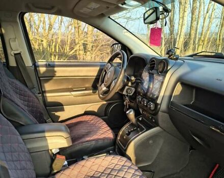 Червоний Джип Compass, об'ємом двигуна 2.36 л та пробігом 325 тис. км за 8600 $, фото 16 на Automoto.ua