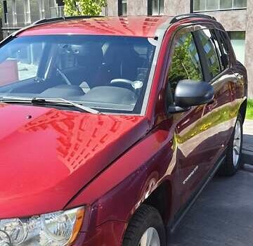 Красный Джип Компас, объемом двигателя 2.36 л и пробегом 300 тыс. км за 6900 $, фото 1 на Automoto.ua