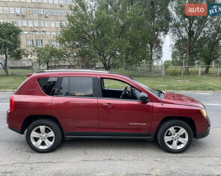 Червоний Джип Compass, об'ємом двигуна 2.4 л та пробігом 305 тис. км за 7900 $, фото 3 на Automoto.ua