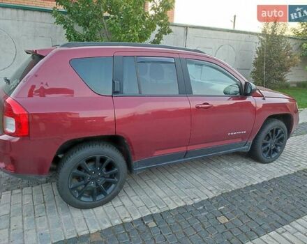 Червоний Джип Compass, об'ємом двигуна 2 л та пробігом 178 тис. км за 8000 $, фото 4 на Automoto.ua