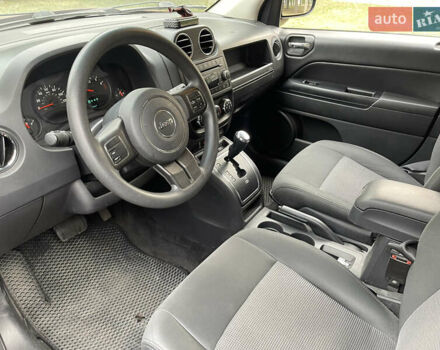 Червоний Джип Compass, об'ємом двигуна 2.4 л та пробігом 305 тис. км за 7900 $, фото 8 на Automoto.ua