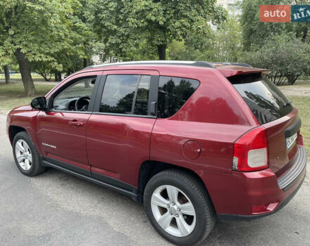 Червоний Джип Compass, об'ємом двигуна 2.4 л та пробігом 305 тис. км за 7900 $, фото 6 на Automoto.ua