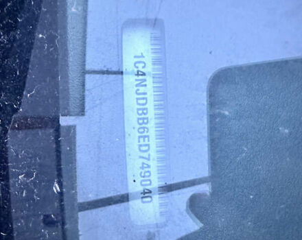 Червоний Джип Compass, об'ємом двигуна 2.4 л та пробігом 160 тис. км за 10500 $, фото 10 на Automoto.ua