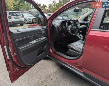 Червоний Джип Compass, об'ємом двигуна 2 л та пробігом 200 тис. км за 9400 $, фото 5 на Automoto.ua