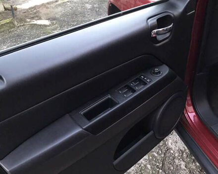 Красный Джип Компас, объемом двигателя 2.4 л и пробегом 195 тыс. км за 9500 $, фото 7 на Automoto.ua