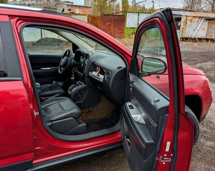 Джип Компас 2014 в Киеве на Automoto.ua Красный Джип Компас, объемом двигателя 2 л и пробегом 210 тыс. км за 9700 $, фото 7 на Automoto.ua