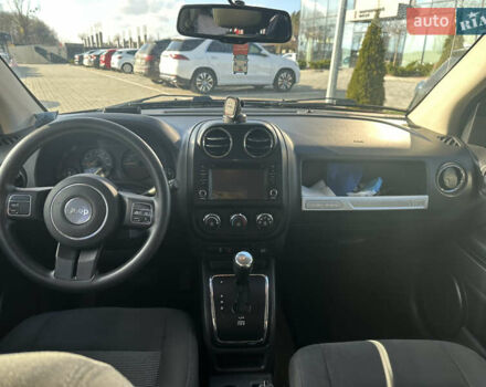 Червоний Джип Compass, об'ємом двигуна 2.36 л та пробігом 125 тис. км за 9200 $, фото 11 на Automoto.ua