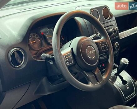 Червоний Джип Compass, об'ємом двигуна 2 л та пробігом 105 тис. км за 11300 $, фото 8 на Automoto.ua