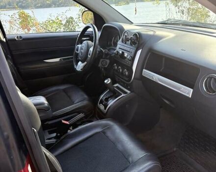 Красный Джип Компас, объемом двигателя 2 л и пробегом 204 тыс. км за 12000 $, фото 48 на Automoto.ua