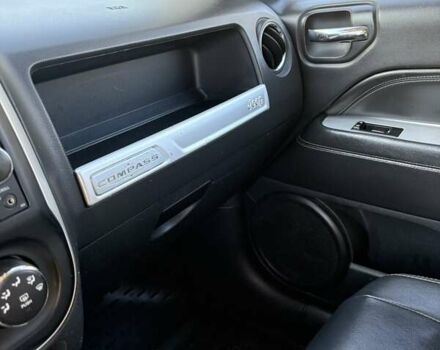 Красный Джип Компас, объемом двигателя 2 л и пробегом 204 тыс. км за 12000 $, фото 59 на Automoto.ua