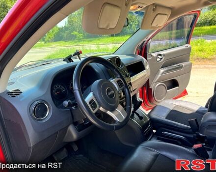 Червоний Джип Compass, об'ємом двигуна 2 л та пробігом 126 тис. км за 9700 $, фото 2 на Automoto.ua