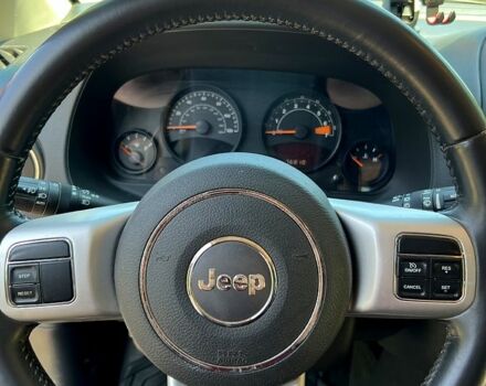 Червоний Джип Compass, об'ємом двигуна 2 л та пробігом 126 тис. км за 9700 $, фото 1 на Automoto.ua