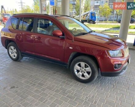 Червоний Джип Compass, об'ємом двигуна 2 л та пробігом 170 тис. км за 9999 $, фото 3 на Automoto.ua