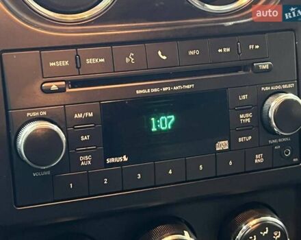 Червоний Джип Compass, об'ємом двигуна 2 л та пробігом 105 тис. км за 11300 $, фото 15 на Automoto.ua