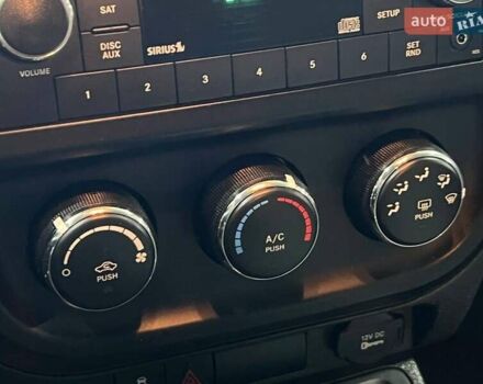 Червоний Джип Compass, об'ємом двигуна 2 л та пробігом 105 тис. км за 11300 $, фото 14 на Automoto.ua