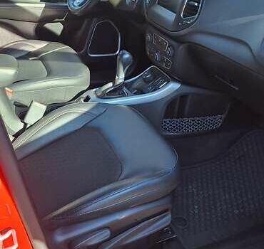 Джип Compass 2017 у Рівному на Automoto.ua Червоний Джип Compass, об'ємом двигуна 2.36 л та пробігом 24 тис. км за 14500 $, фото 15 на Automoto.ua