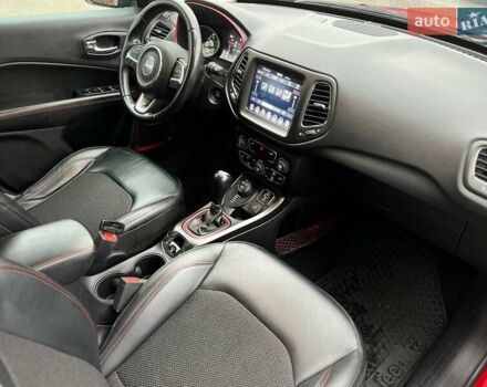Джип Compass 2019 у Чернігові на Automoto.ua Червоний Джип Compass, об'ємом двигуна 2.36 л та пробігом 165 тис. км за 15300 $, фото 7 на Automoto.ua