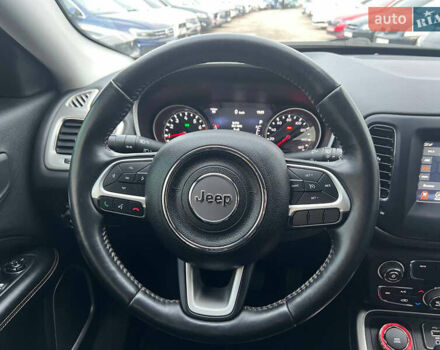 Червоний Джип Compass, об'ємом двигуна 2.4 л та пробігом 122 тис. км за 15900 $, фото 9 на Automoto.ua
