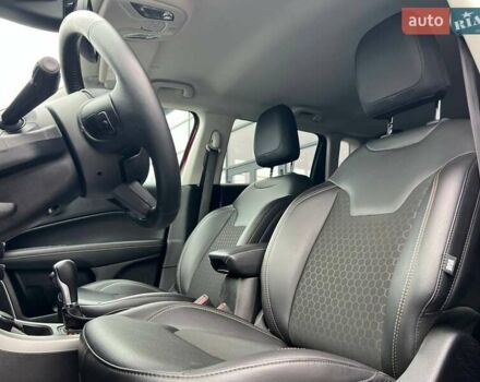 Червоний Джип Compass, об'ємом двигуна 2.36 л та пробігом 16 тис. км за 17500 $, фото 8 на Automoto.ua