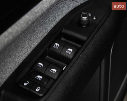 Червоний Джип Compass, об'ємом двигуна 2.36 л та пробігом 117 тис. км за 19800 $, фото 31 на Automoto.ua