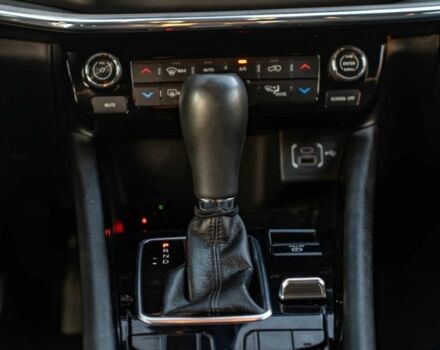 Красный Джип Компас, объемом двигателя 2.4 л и пробегом 35 тыс. км за 12300 $, фото 11 на Automoto.ua