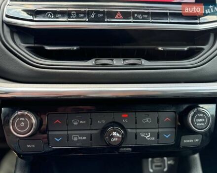 Червоний Джип Compass, об'ємом двигуна 2 л та пробігом 57 тис. км за 21900 $, фото 22 на Automoto.ua