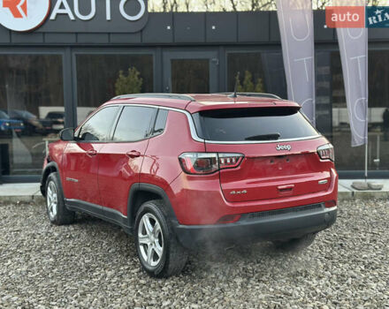 Красный Джип Компас, объемом двигателя 2 л и пробегом 129 тыс. км за 13999 $, фото 2 на Automoto.ua