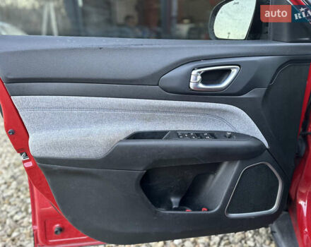 Красный Джип Компас, объемом двигателя 2 л и пробегом 129 тыс. км за 13999 $, фото 14 на Automoto.ua