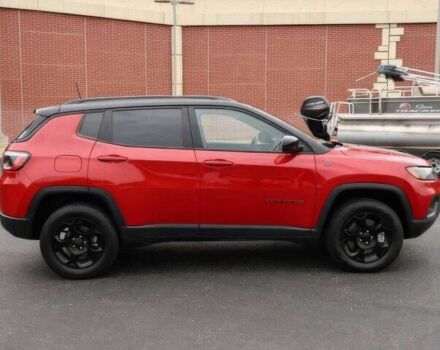 Червоний Джип Compass, об'ємом двигуна 2 л та пробігом 13 тис. км за 5100 $, фото 7 на Automoto.ua
