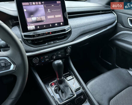 Красный Джип Компас, объемом двигателя 2 л и пробегом 129 тыс. км за 13999 $, фото 13 на Automoto.ua