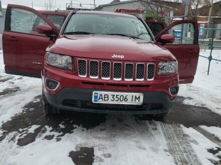 Червоний Джип Compass, об'ємом двигуна 2 л та пробігом 75 тис. км за 11200 $, фото 1 на Automoto.ua
