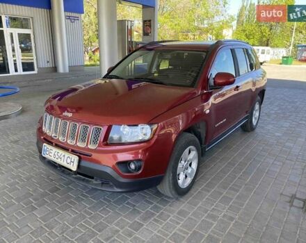 Червоний Джип Compass, об'ємом двигуна 2 л та пробігом 170 тис. км за 9999 $, фото 1 на Automoto.ua