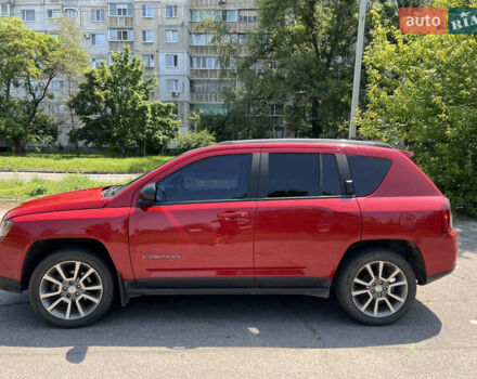 Красный Джип Компас, объемом двигателя 2 л и пробегом 122 тыс. км за 11100 $, фото 1 на Automoto.ua